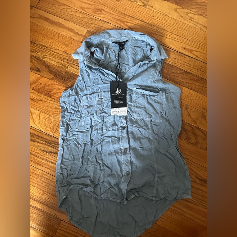 Rock & Republic Light Blue Sleeveless Top